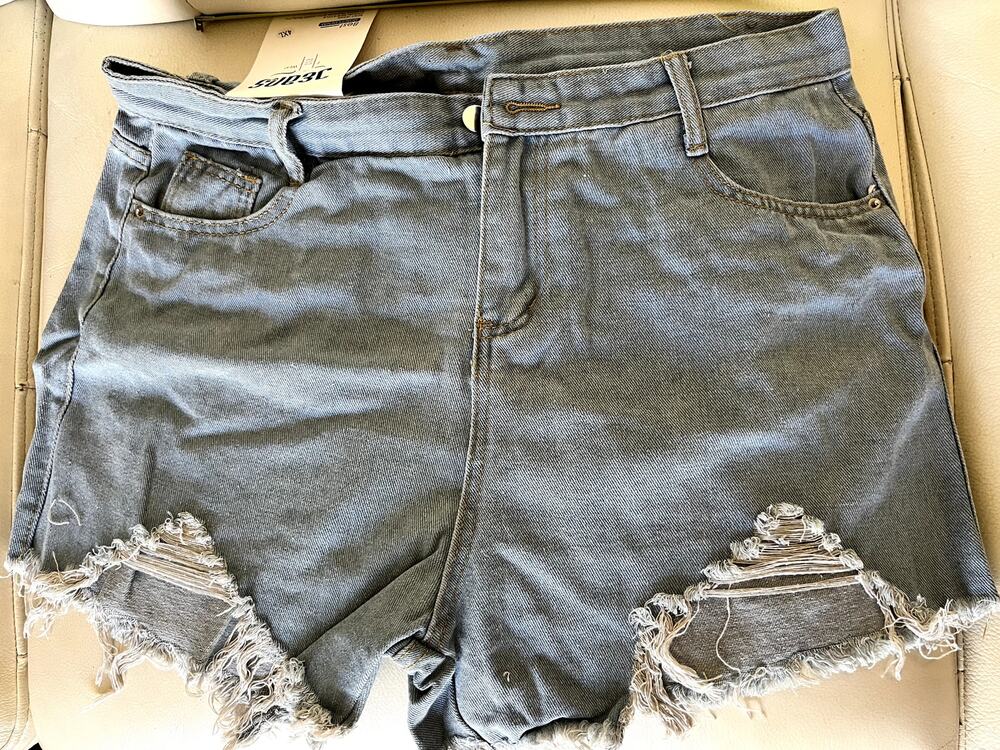 Distressed Ripped Jean Shorts - Tag 4XL (Fits US M/L 10-12) 4" Inseam (see pics)